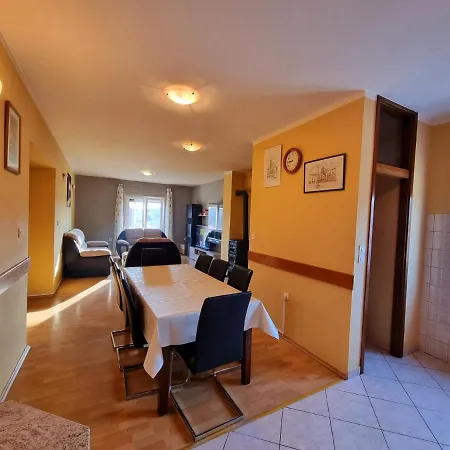 Apartman Lucija * Podgradina (Posedarje)