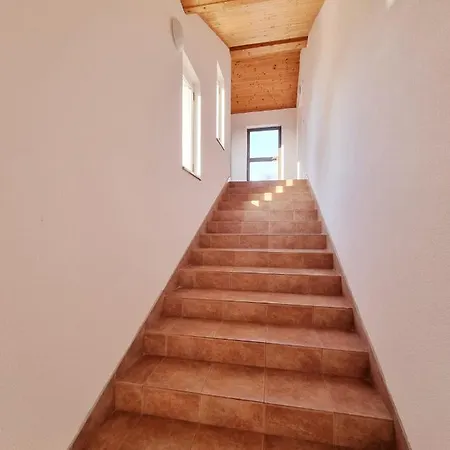 Apartman Lucija *