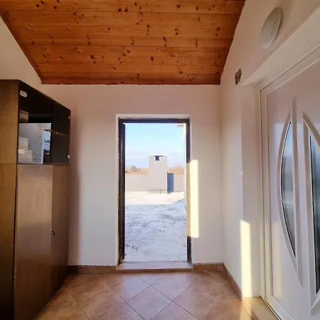 Apartman Lucija *